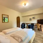 Inn Forsthaus *