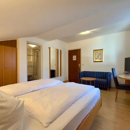 Forsthaus * Oberau (Garmisch-Partenkirchen)